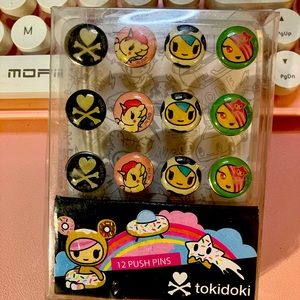 Tiki Roku 12 push pins NWT